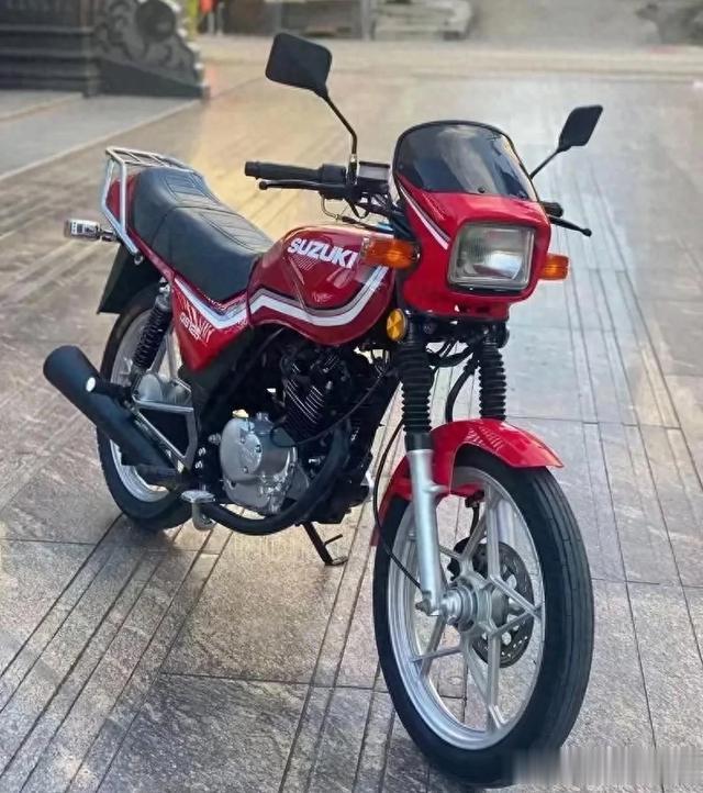 铃木王 GS125：90 年代的梦想之车