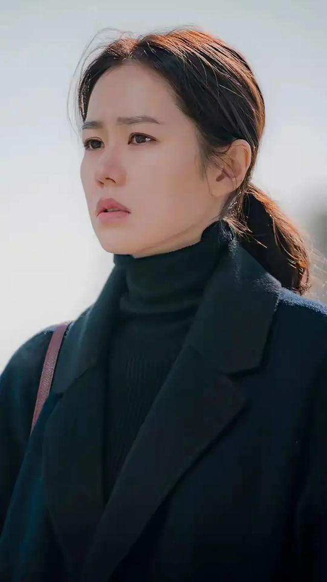 孙艺珍惊艳写真