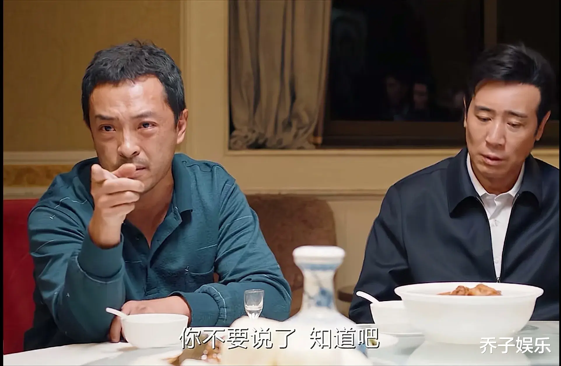 我是刑警:当48岁富大龙与53岁于和伟同台飙戏,演技差距太明显了