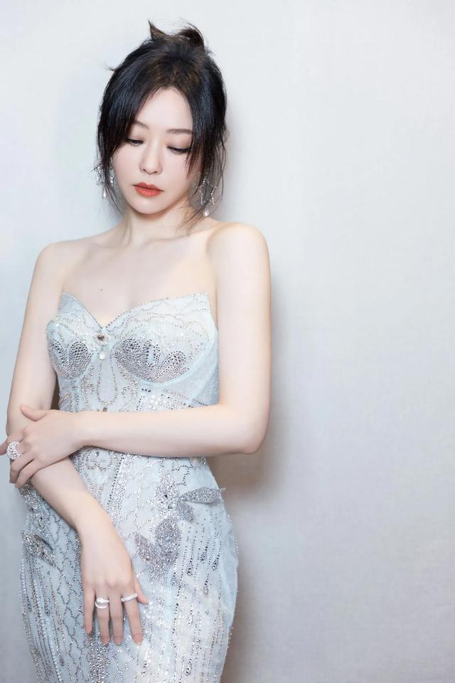 张靓颖演唱会,性感图片