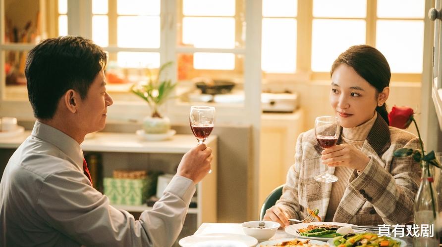 《六姊妹》何家欢：受牵连入狱命运逆转，凭实力闪婚生子赢得人生