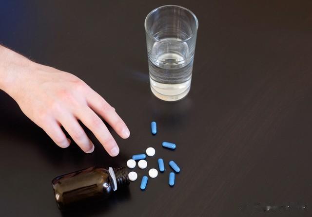 西地那非片，你敢随便口服吗？后果可能让你承受不住！