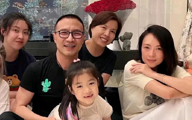 汪峰太不旺妻了离婚后章子怡戛纳大杀四方，官宣后森林北被解约