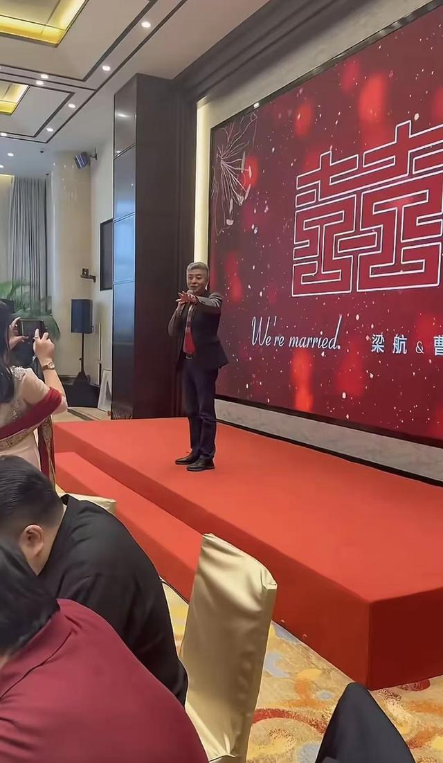 梁玉师儿子大婚！梁宏达、周炜、毕福剑、黄宏出席，近况差别好大