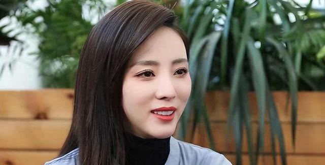 央视2025蛇年春晚主持人名单出炉，该来的却都没来，还有新面孔！