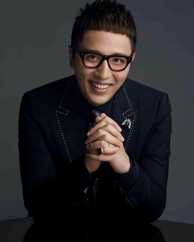 华少采访潘展乐被“轻松拿捏”,才发现当年张家辉说得一点没错