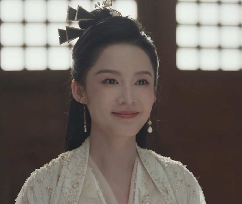 “硅胶脸”混进央视剧,盛世美颜被打回原形,导演再强也没用!