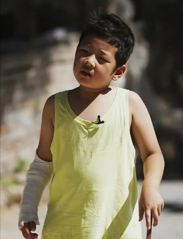 《爸爸去哪儿》五位萌娃现状,王诗龄16岁开豪车,kimi帅到认不出