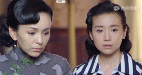 一身油腻，满脸冻肉，却要演“二十”的少女，网友：真不害臊吗？