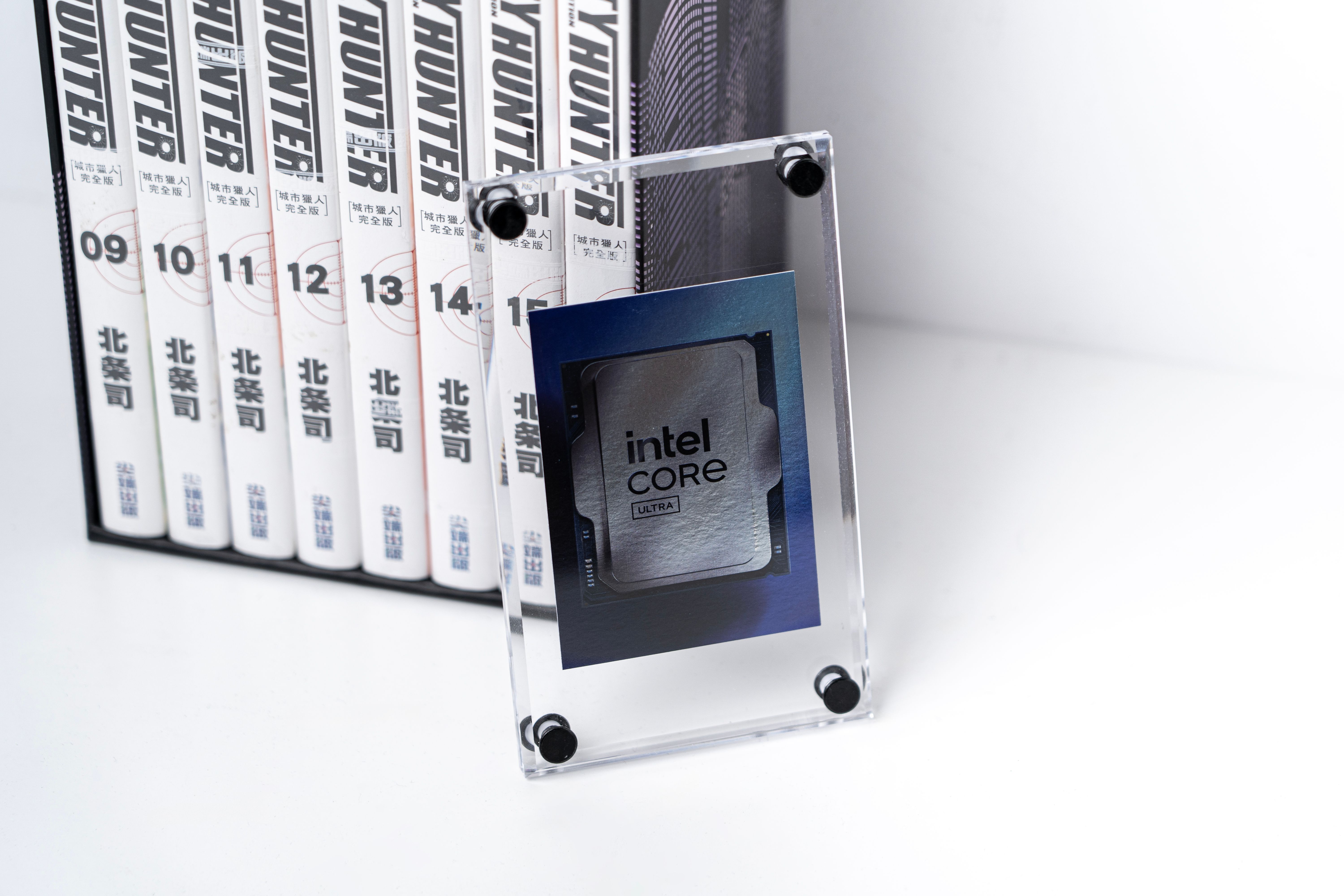抢先看！酷睿Ultra 200S处理器及ROG Z890 Hero主板礼盒开箱