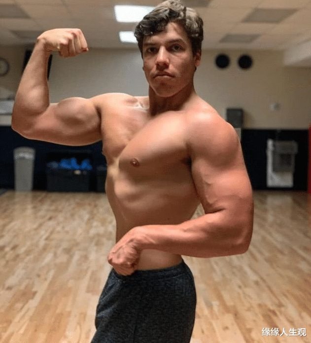 施瓦辛格的三个儿子：长子爱健身，老二200斤，私生子最像他