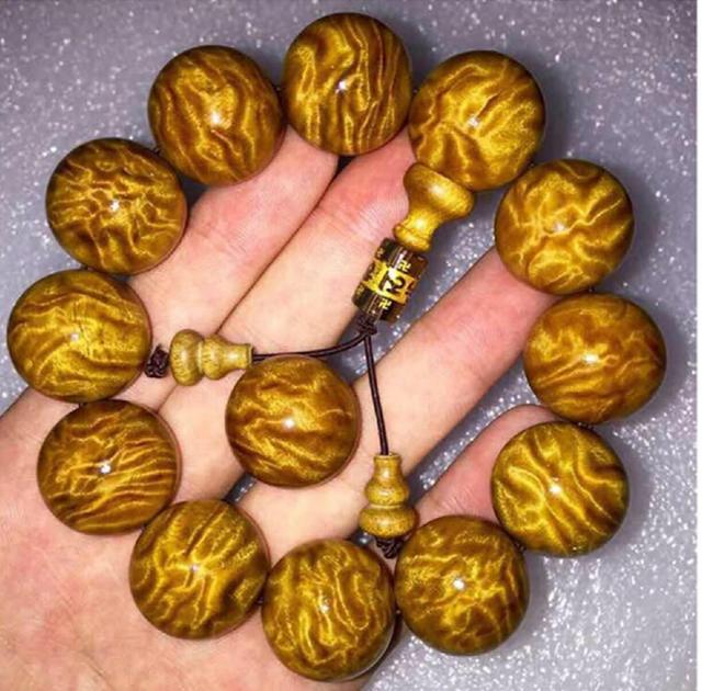 木制文玩手串四巨头比拼:你更喜欢哪一种的韵味?