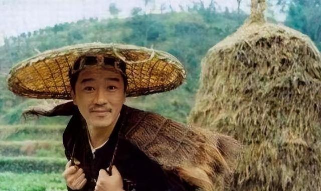 看完65岁丁勇岱当下的处境,才发现:原来金星早就猜中了他的结局