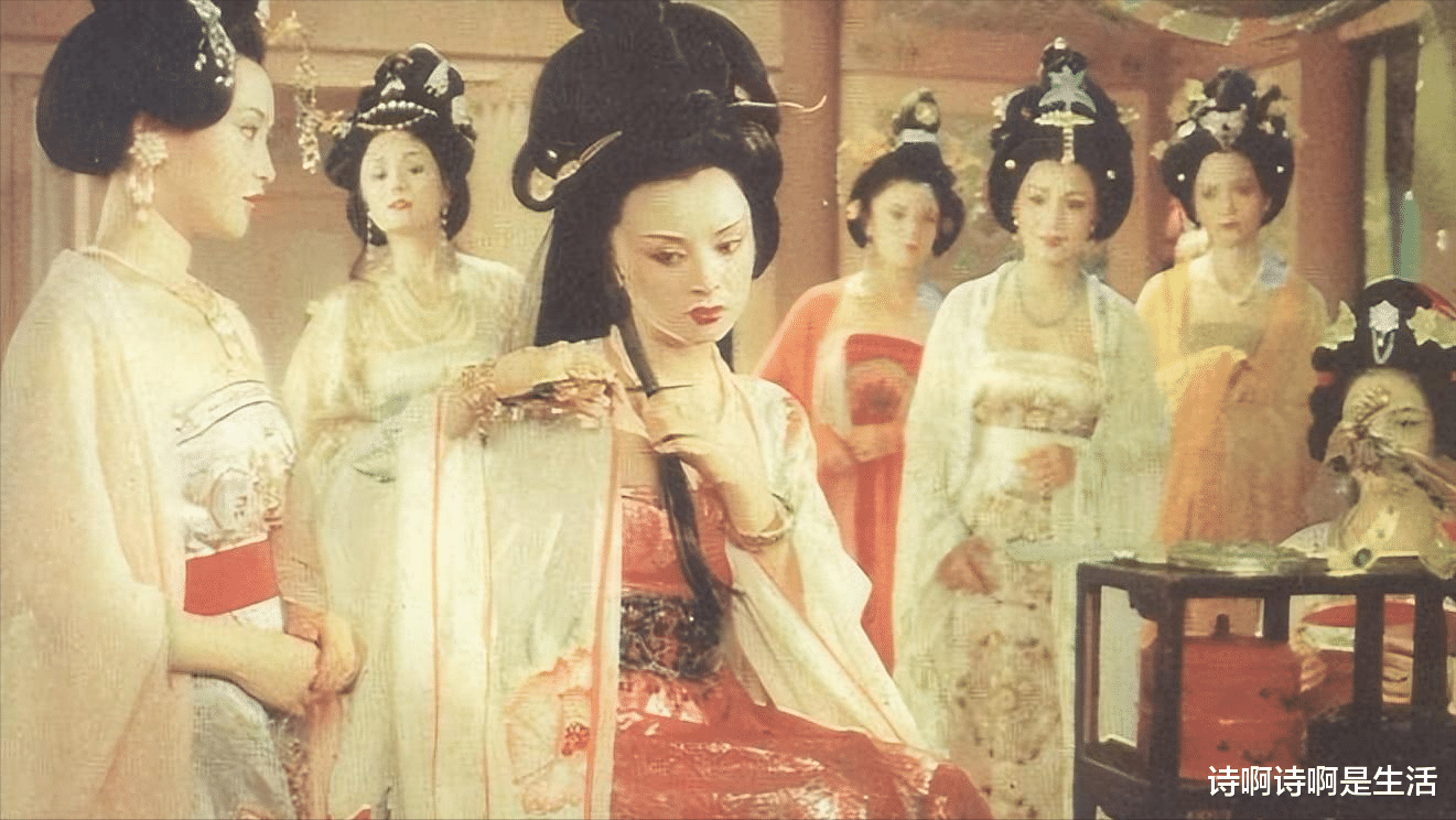 原来她早就去世了,生命最后执意包机回国,5天后在故土安详离去