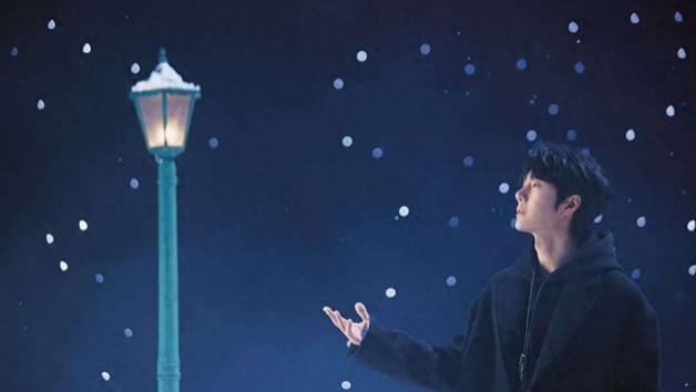 王一博确认参加2025年央视春晚彩排，与易烊千玺同框引热议