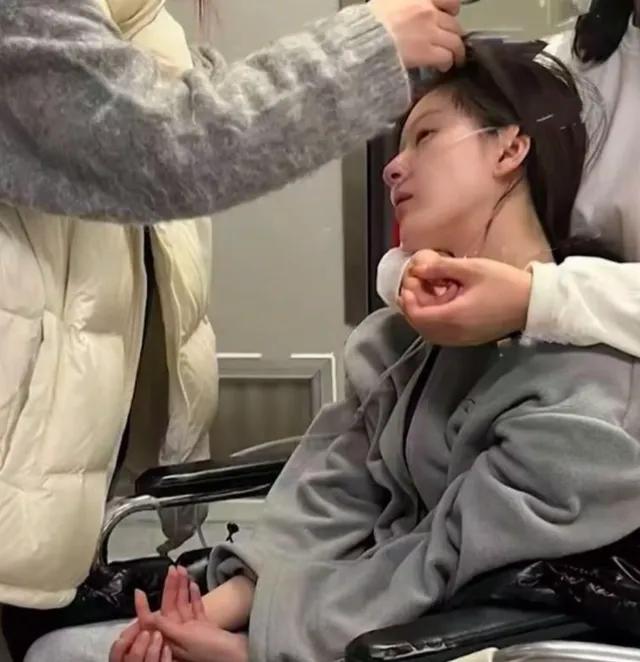 赵露思身体恶化真相被曝，估计和你想得不一样，难怪团队紧急发文