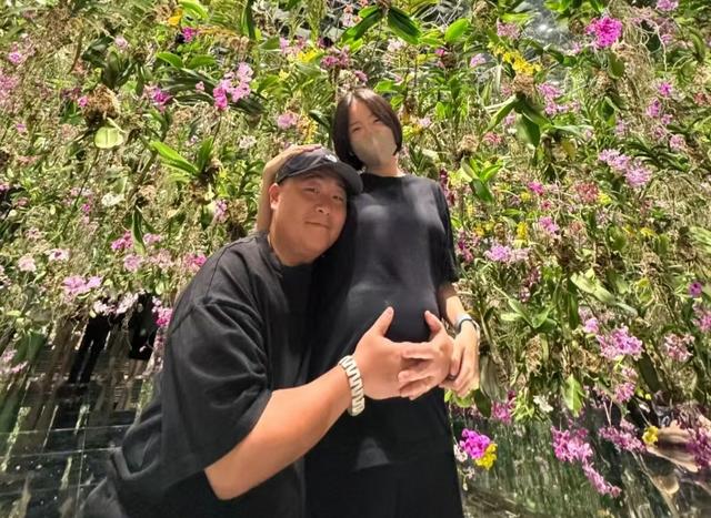 恭喜!郝劭文老婆晒大肚照官宣怀孕,阿文亲吻爱妻孕肚好有爱