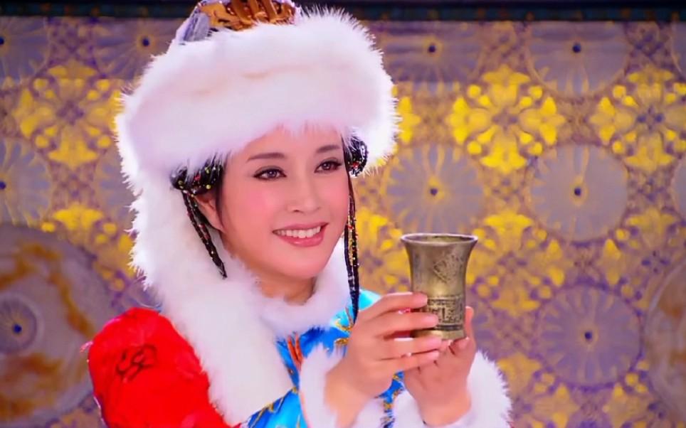 原来“不老女神”都是假的!离开化妆和精修后,跟普通人一样