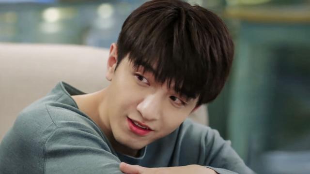 长相磕碜却演“绝世美男”,丑不自知的5位男星,究竟哪来的自信