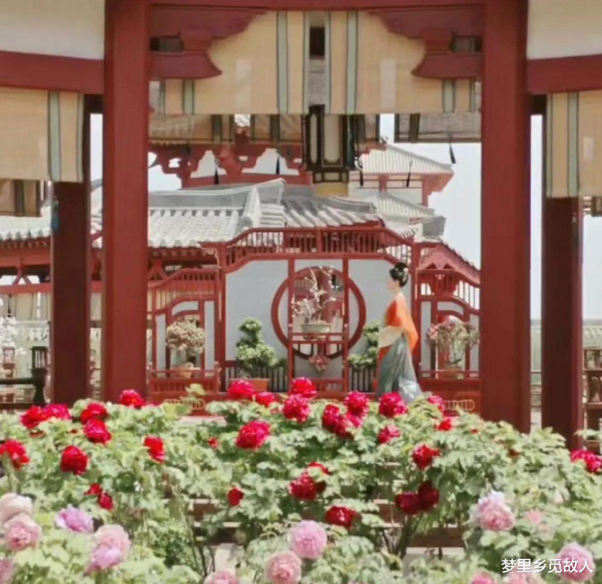 这一次，尊重观众的《国色芳华》，把内娱抠图剧的遮羞布撕碎了！