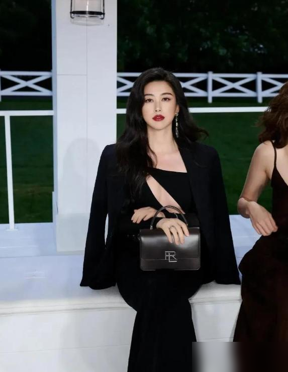 朱珠的优雅魅力！网友：她才是女人味的代表！