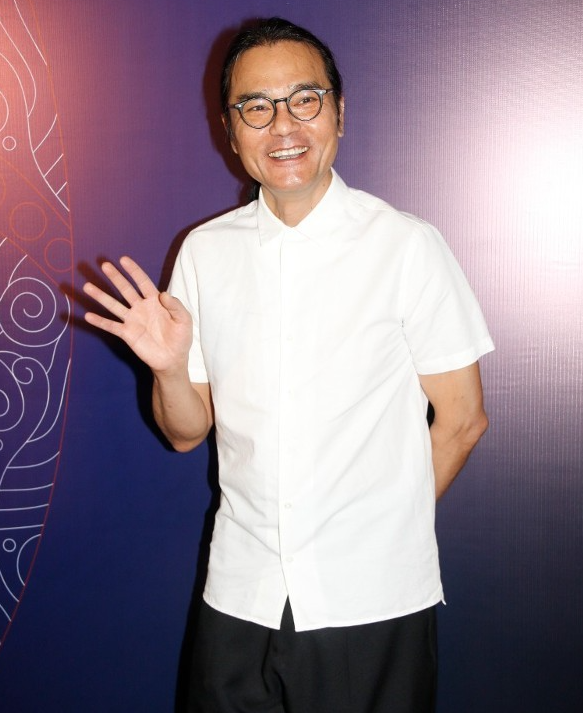 57岁林家栋一人独居不慎摔伤入院,曝已收干女儿,因受伤无法团聚