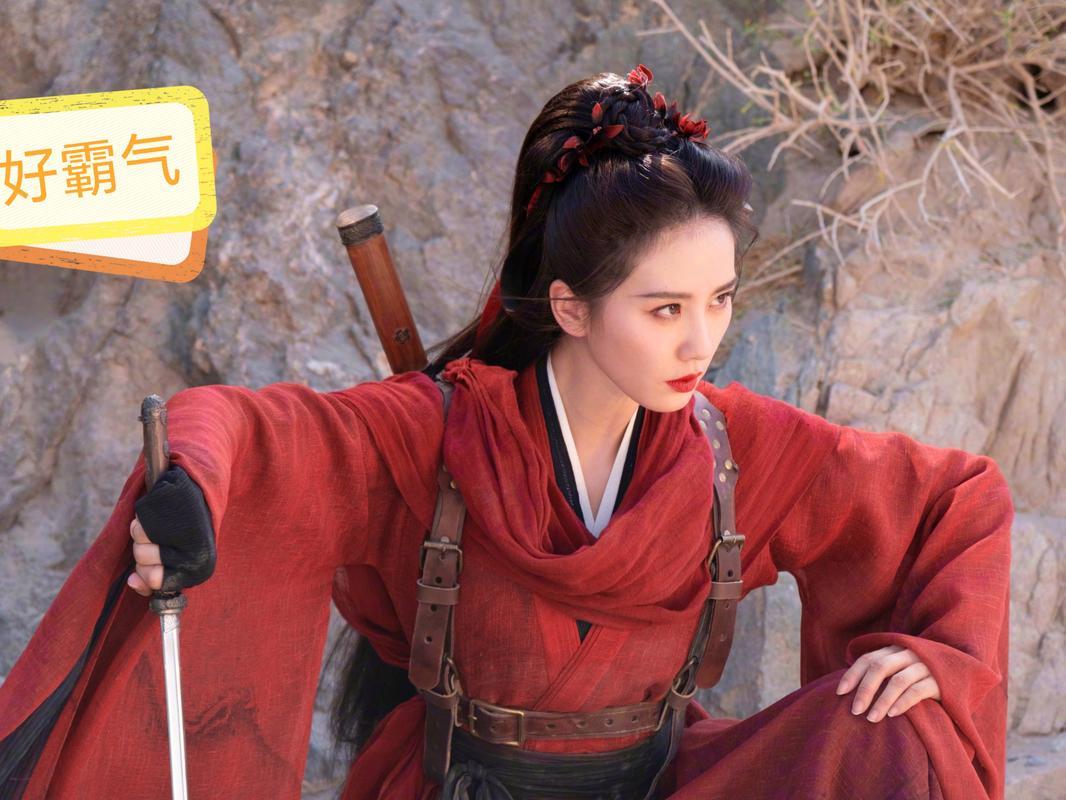 台词硬挤、全程抻脖子，38岁刘诗诗带来85花“教科书式”演技