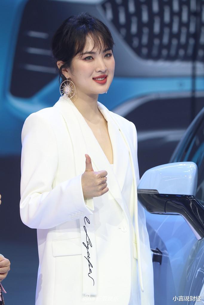 明星姚安娜:华为新的形象代言人!