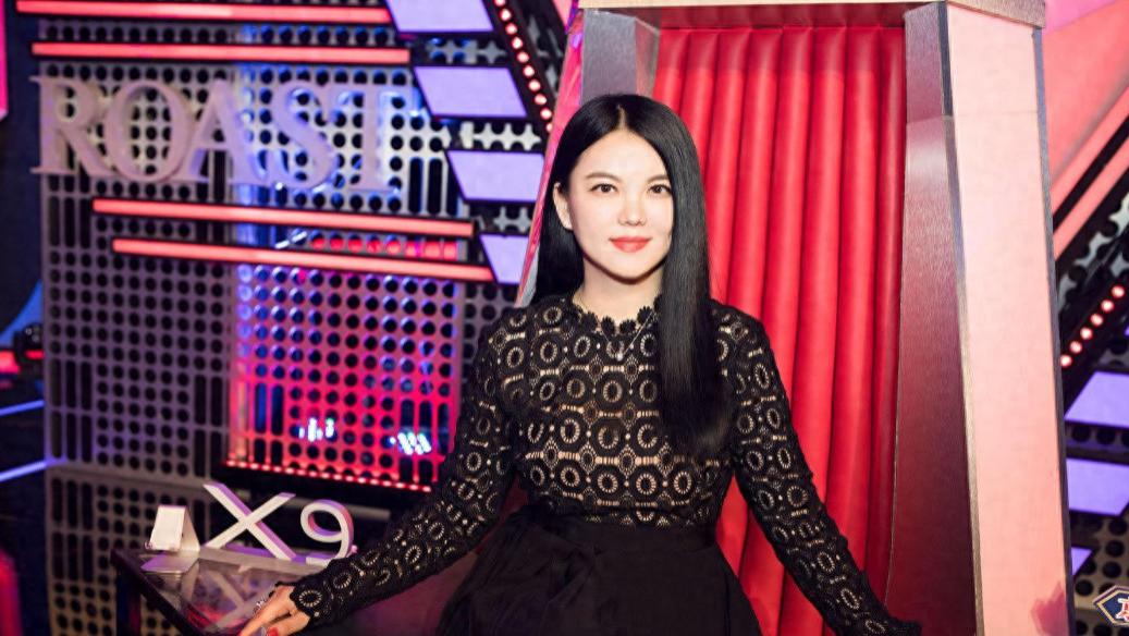 事实证明，47岁的李湘，再次令世界刮目相看