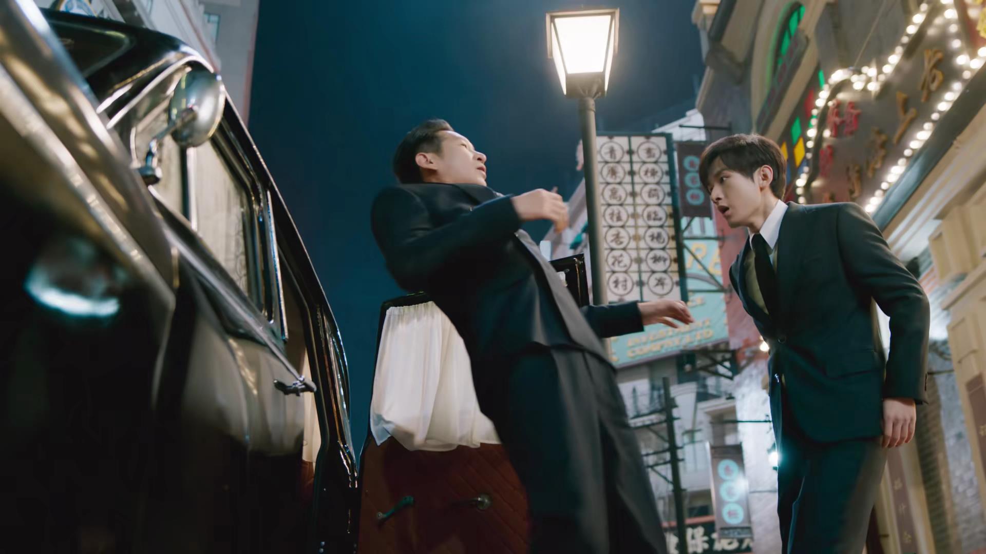 谍战剧《深潜》央八首播，看完3集，原本不屑一顾，现在入戏太深