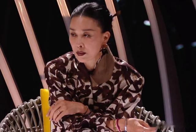 刀郎演唱会让歌王那英沦为笑柄,多年后卷土重来,再次引爆音乐圈