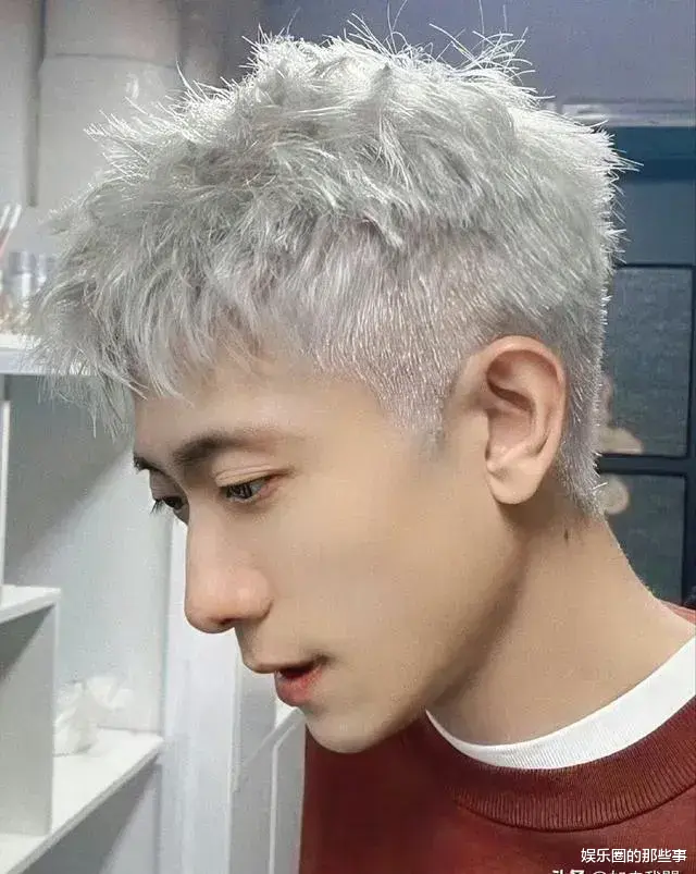 张一山新剧未播却一片差评,和40岁谭卓演夫妻,与六小龄童耍猴戏