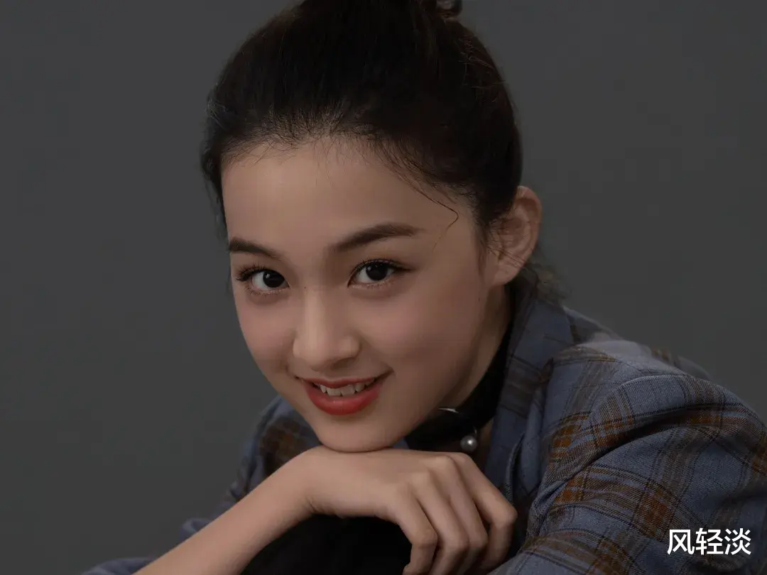 还记得饰演叶轻眉的她吗？《庆余年》播出时只有14岁，5年过去，现在长这样！