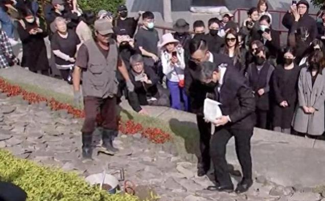 皇冠三子正式摊牌，打响反击第一枪！琼瑶最担心的事还是发生了