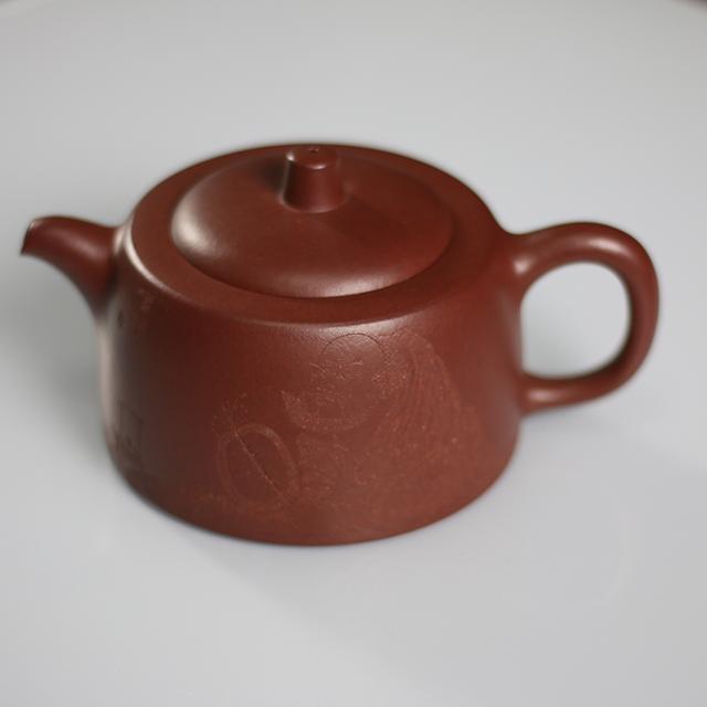 新壶不如老壶?我们如何看待老旧紫砂壶?