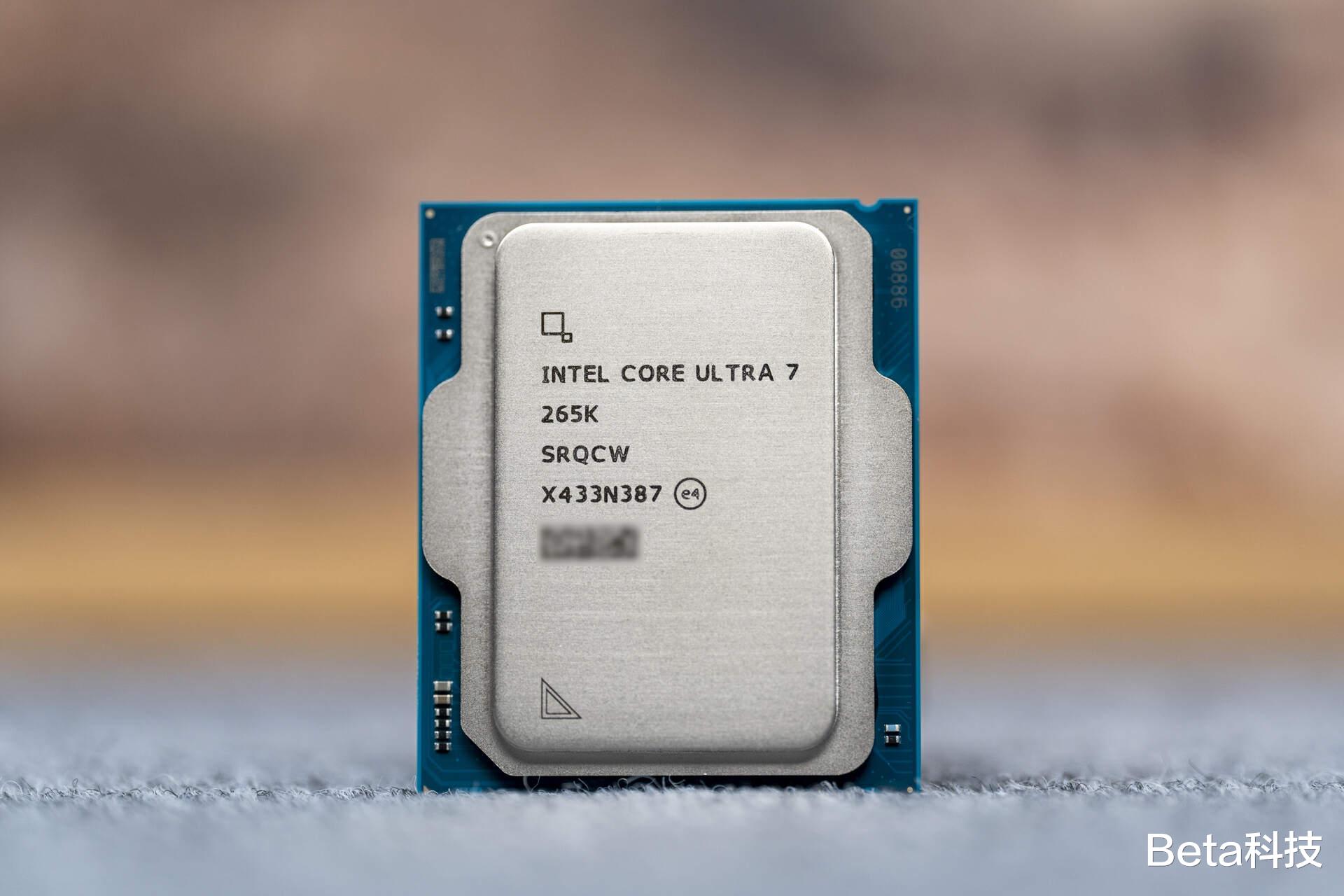 英特爾酷睿Ultra 7 265K開箱   對比14700KF哪個更香
