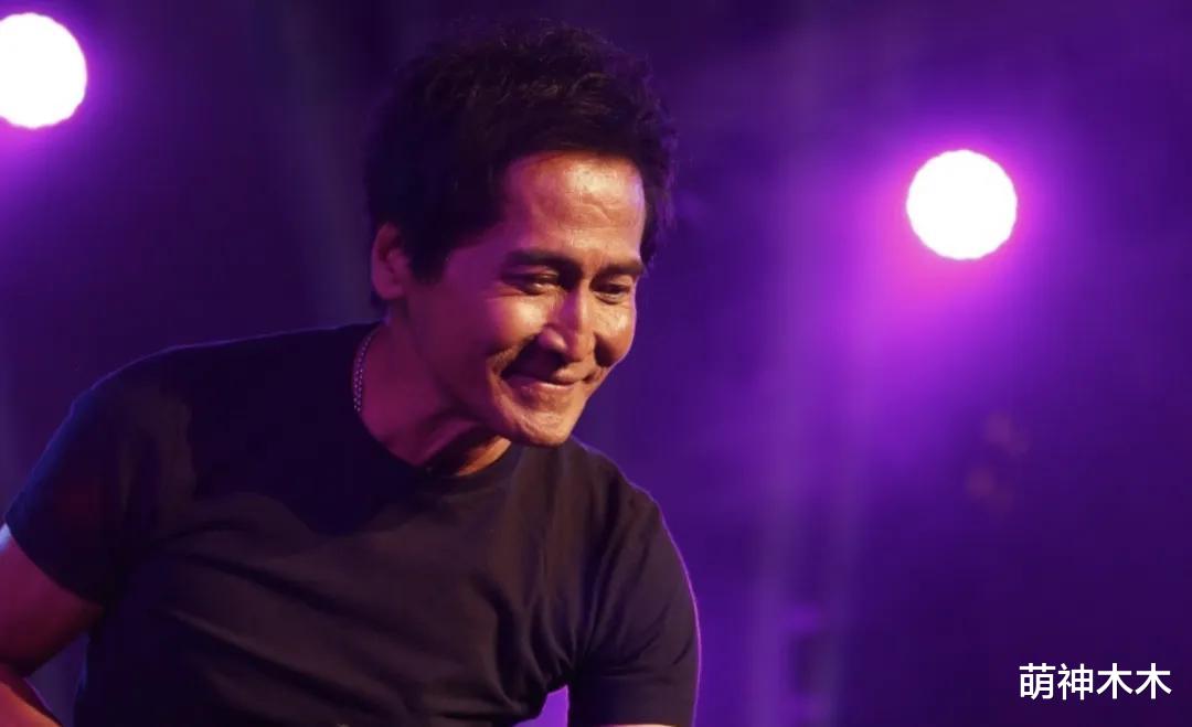 64岁齐秦被曝肺癌晚期,抽烟喝酒多年透支身体,近期露面状态不佳