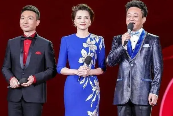 没想到,53岁“丁克”半辈子的康辉,一通电话竟成了他一生的遗憾