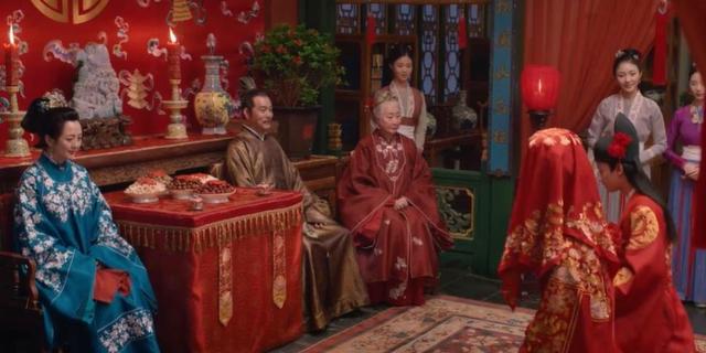 这跟不穿有什么区别?新《红楼》,上演电影版的“天上人间”!