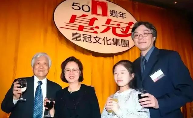 琼瑶的2公里安葬地，不与对方合葬，才是对平鑫涛最狠报复