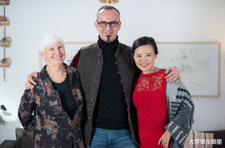 龚琳娜和丈夫老锣离婚！和王菲恩怨被重提，老锣第一任老婆是她？