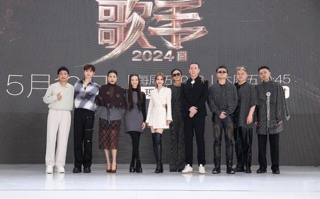 曝歌手2024出场费,亚当62万,最高不是那英,他的费用是亚当4倍