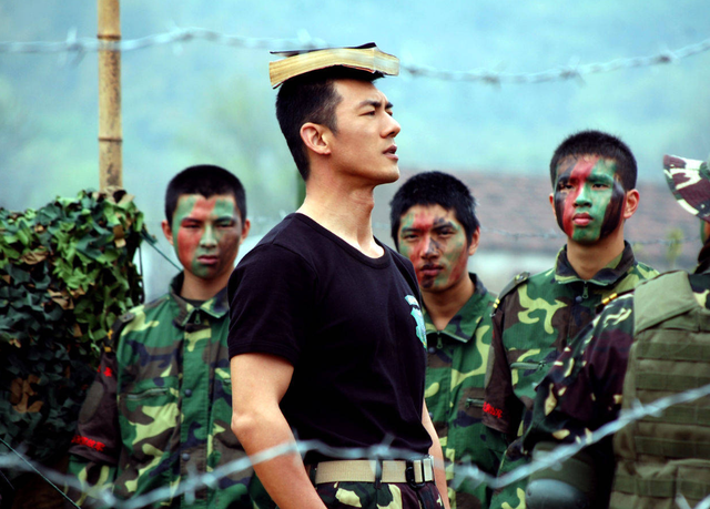 “兵王”任天野：8岁被遗弃，走红后单挑打趴吴京，曾是刘欢保镖