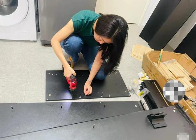 尔冬升神秘女友正面照曝光!年轻漂亮骨相好美,侧颜撞脸窦靖童