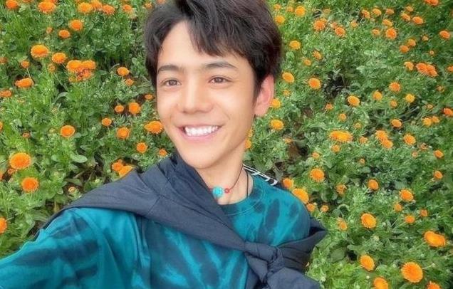 4年前一夜爆火的丁真, 不进娱乐圈转投入家乡, 如今他后悔吗