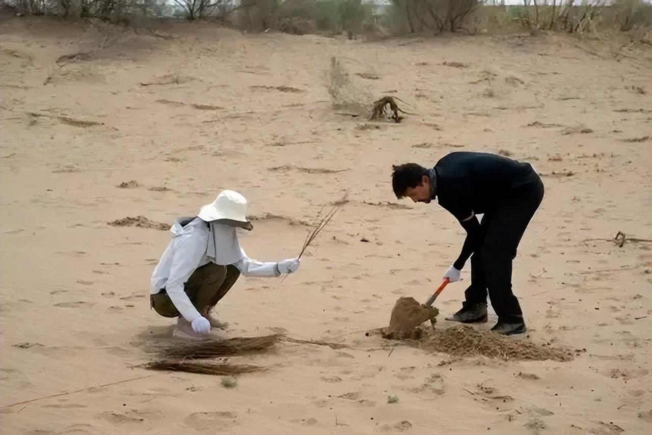 胡歌与妻子亲密近照登上热搜,网友热议:女方这颜值,爱了!