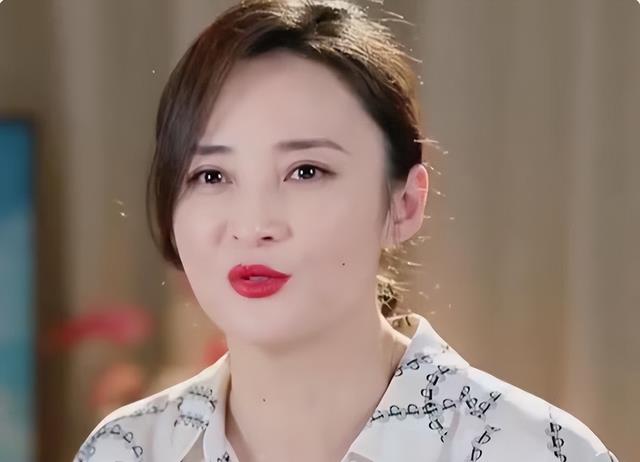 红极一时,却遭闺蜜破坏婚姻,43岁惨死,留下7字遗言,死因成谜