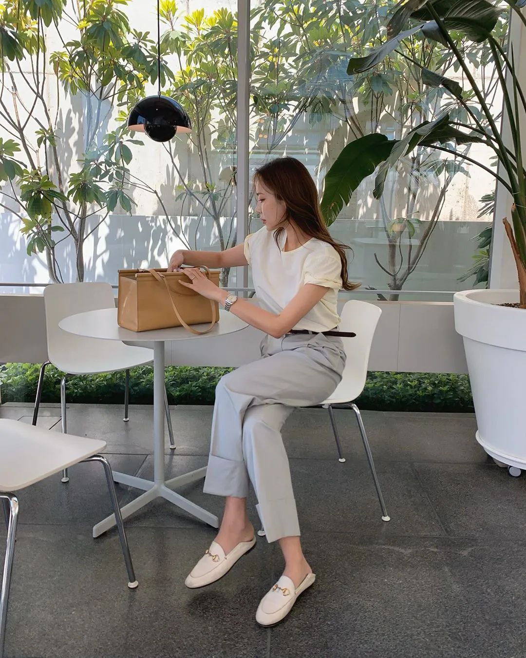 30岁以后的女性过夏，最建议穿这条“裤子”