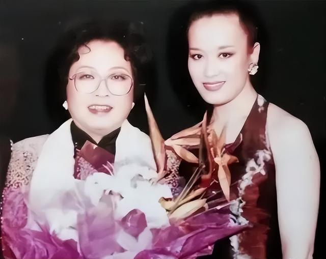 索宝莉|当年春晚一夜成名的索宝莉，56岁在德国离世，患癌期间仍在创作