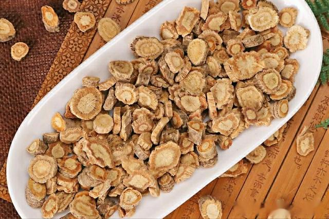 畏寒怕冷,舌苔白腻,一个升阳健脾方,健脾温阳,提升免疫力